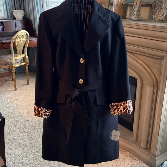 Kasper 2 Piece Classic Pant Suit - Picture 4 of 15